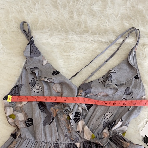 ASTR Grey Dress Floral High Low Multi Gray Size Small - Picture 4 of 13